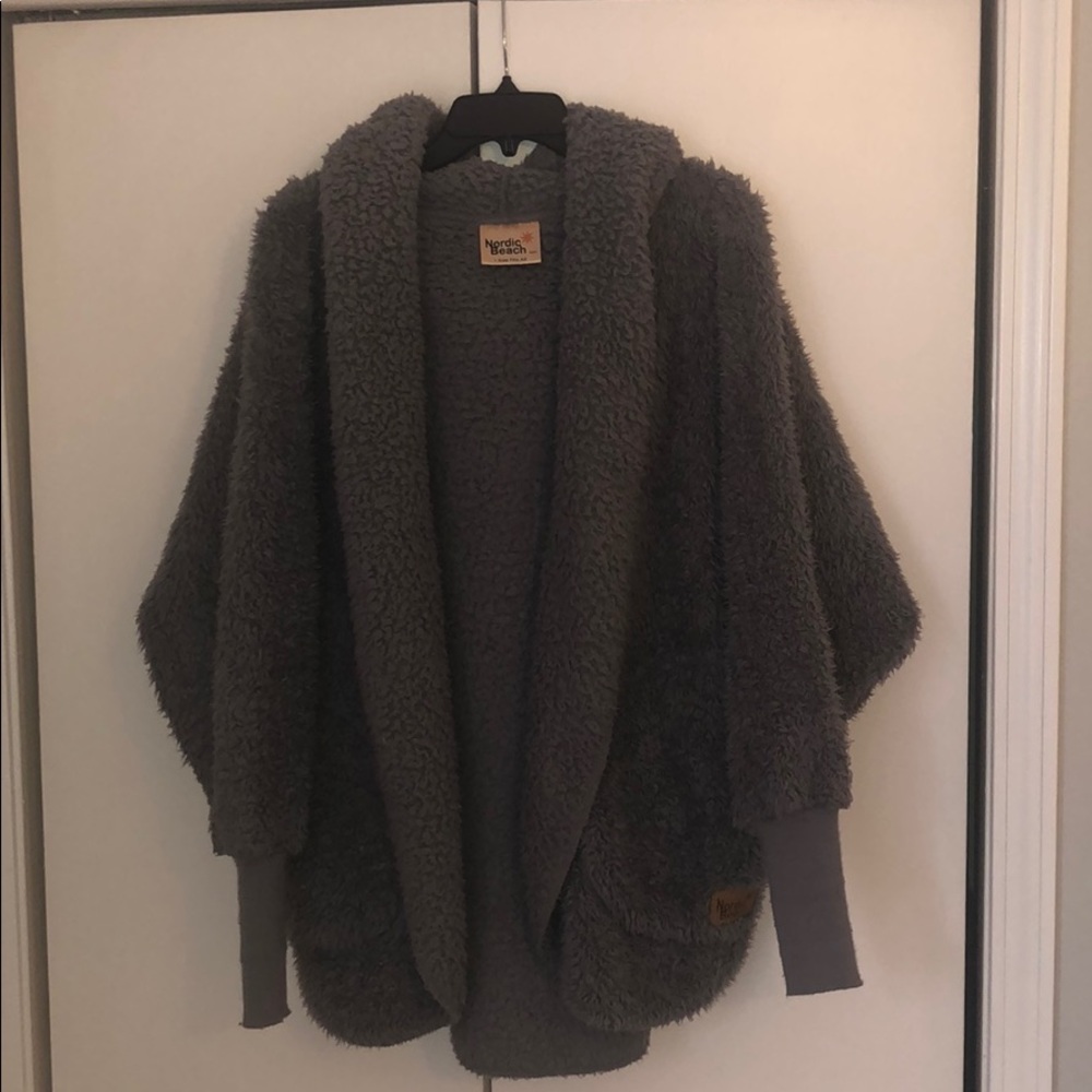 Nordic Beach body wrap koala grey